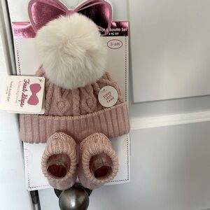 Hat and Bootie Set